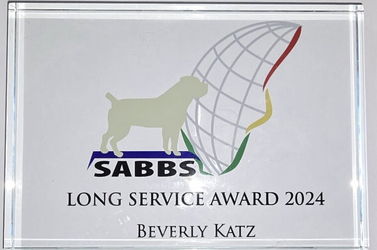 SABBS Long Service Award 2024 presented to Beverly Katz of Guard Dog Puppies
